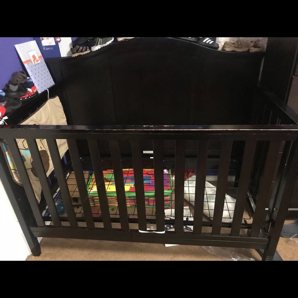 Delta crib